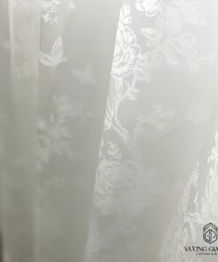 Rèm Voan hoạ tiết trắng thêu hoa hồng