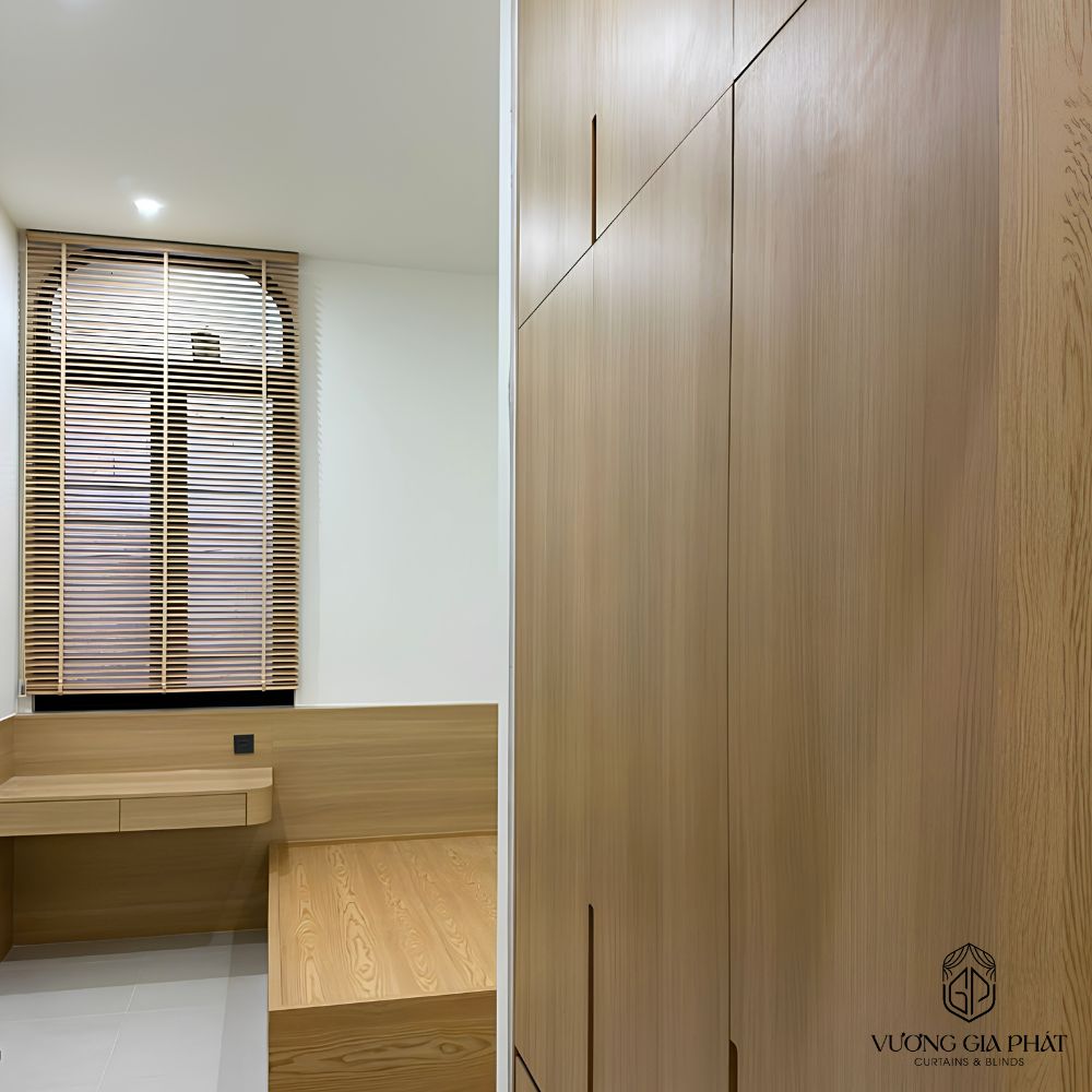 CÔNG TRÌNH RÈM VẢI 2 LỚP KẾT HỢP RÈM SÁO GỖ TẠI NHÀ PHỐ ĐỒNG THÁP