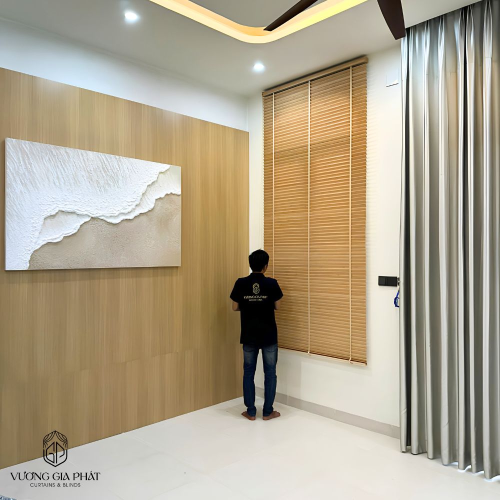 CÔNG TRÌNH RÈM VẢI 2 LỚP KẾT HỢP RÈM SÁO GỖ TẠI NHÀ PHỐ ĐỒNG THÁP